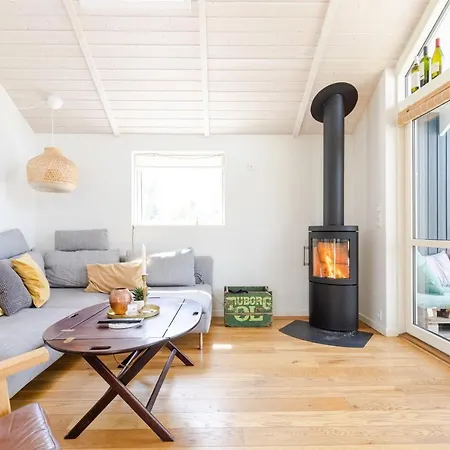 Дом отдыха Modern And Cozy Near Copenhagen And Airport